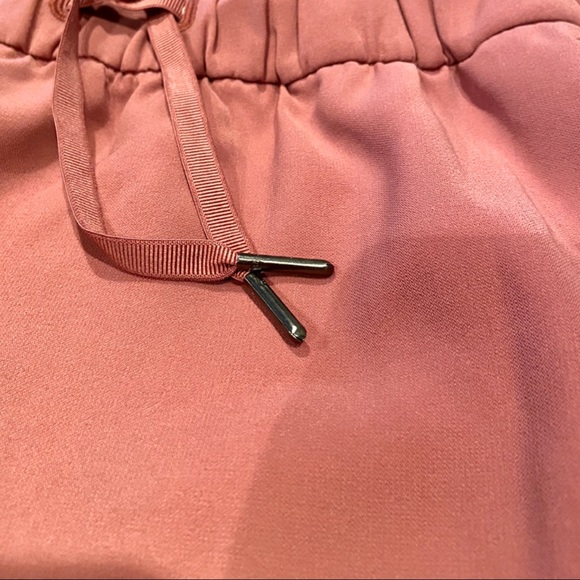 Lululemon On The Fly Skirt Misty Merlot - Picture 4 of 6